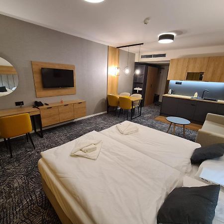 شقة Akvamarin Besenova Apartman المظهر الخارجي الصورة