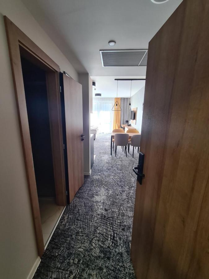 شقة Akvamarin Besenova Apartman المظهر الخارجي الصورة