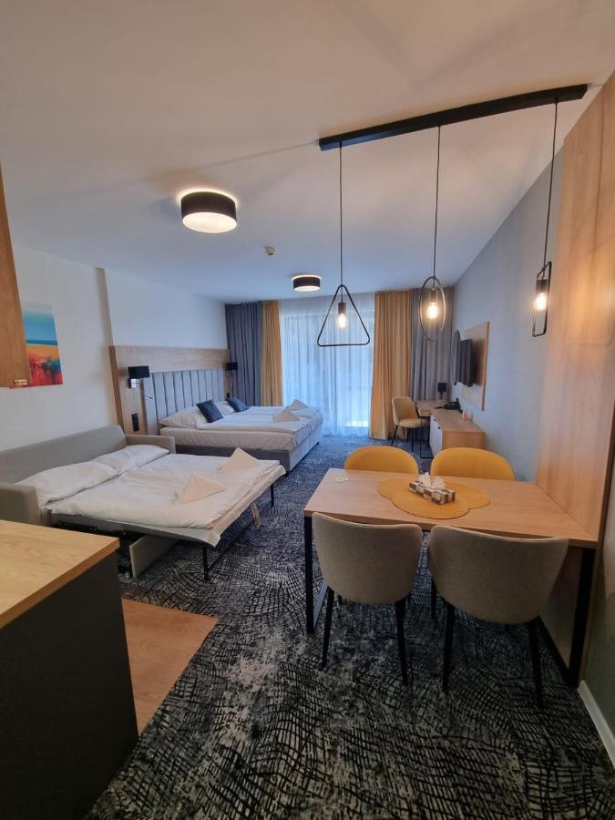 شقة Akvamarin Besenova Apartman المظهر الخارجي الصورة