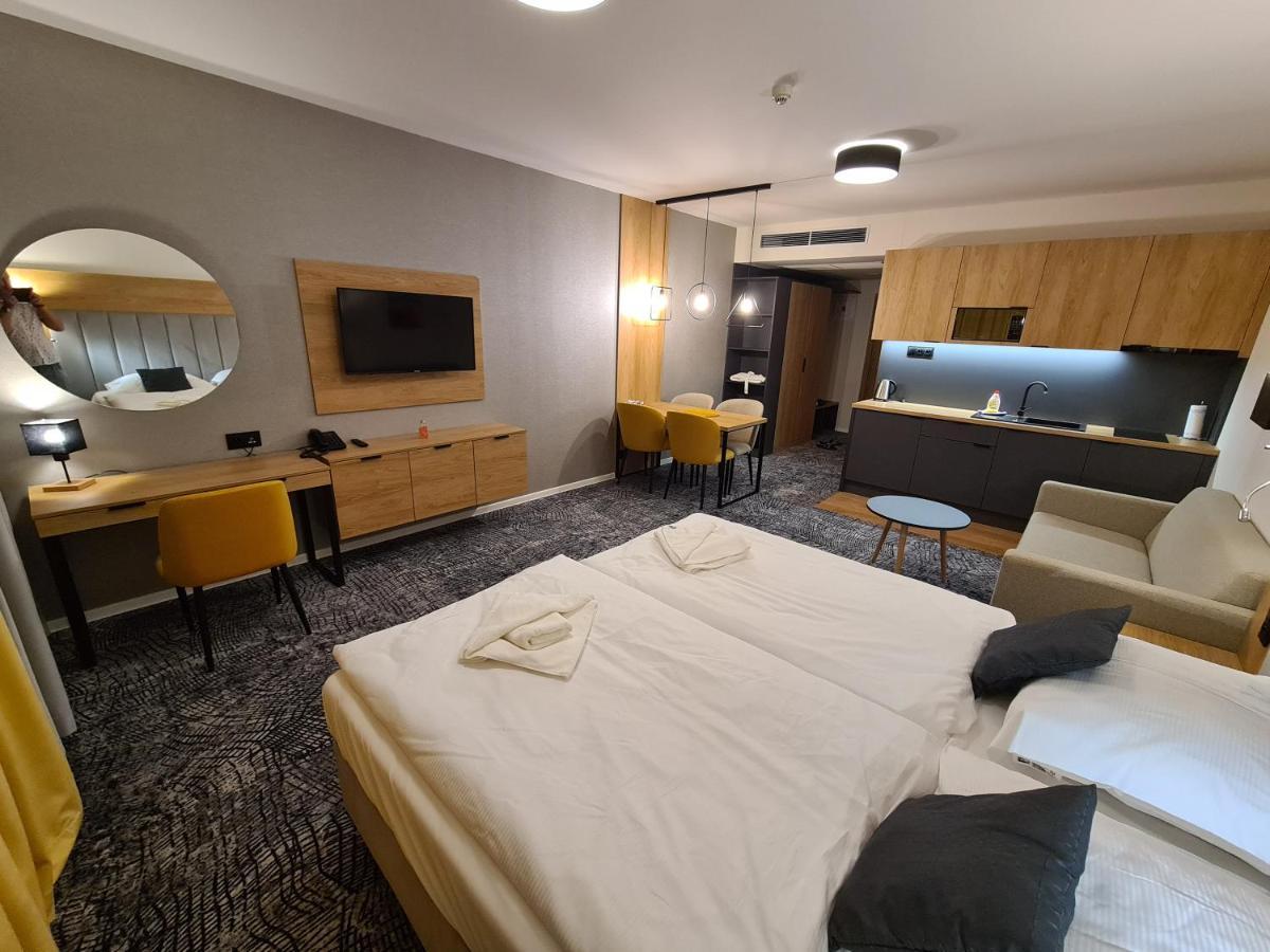 شقة Akvamarin Besenova Apartman المظهر الخارجي الصورة